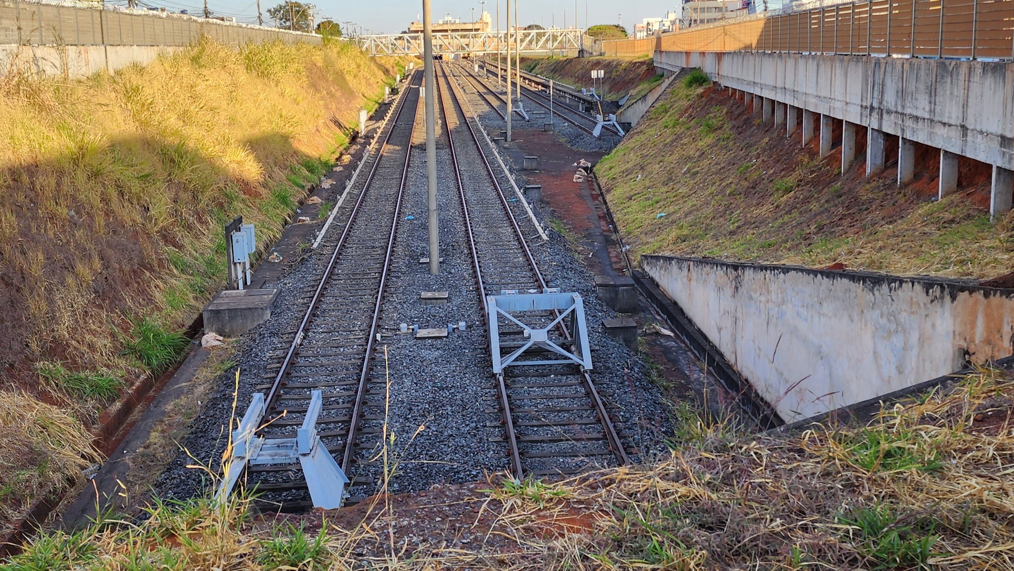 Infraestrutura metroferroviária